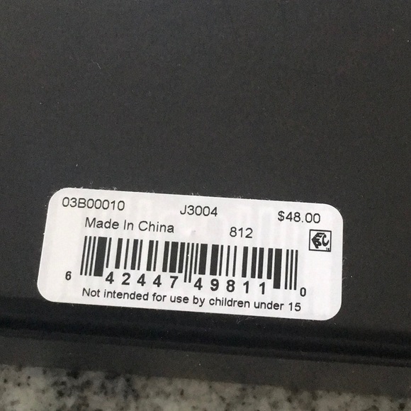 Mens DKNY Cuff Bracelet! New in box - Picture 4 of 4